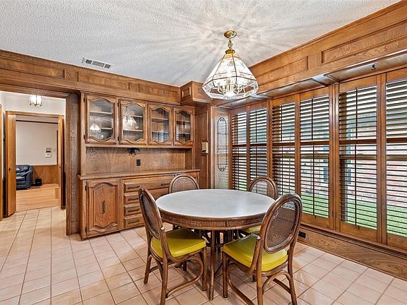 5th image of 9220 Alta Oaks Dr