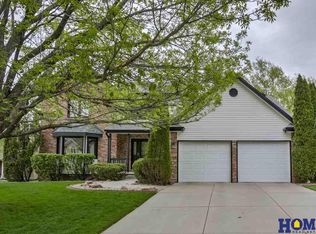 7030 Woody Creek Cir, Lincoln, NE 68516