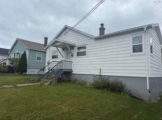 17 Young Ave, North Sydney, NS B2A 1Y7