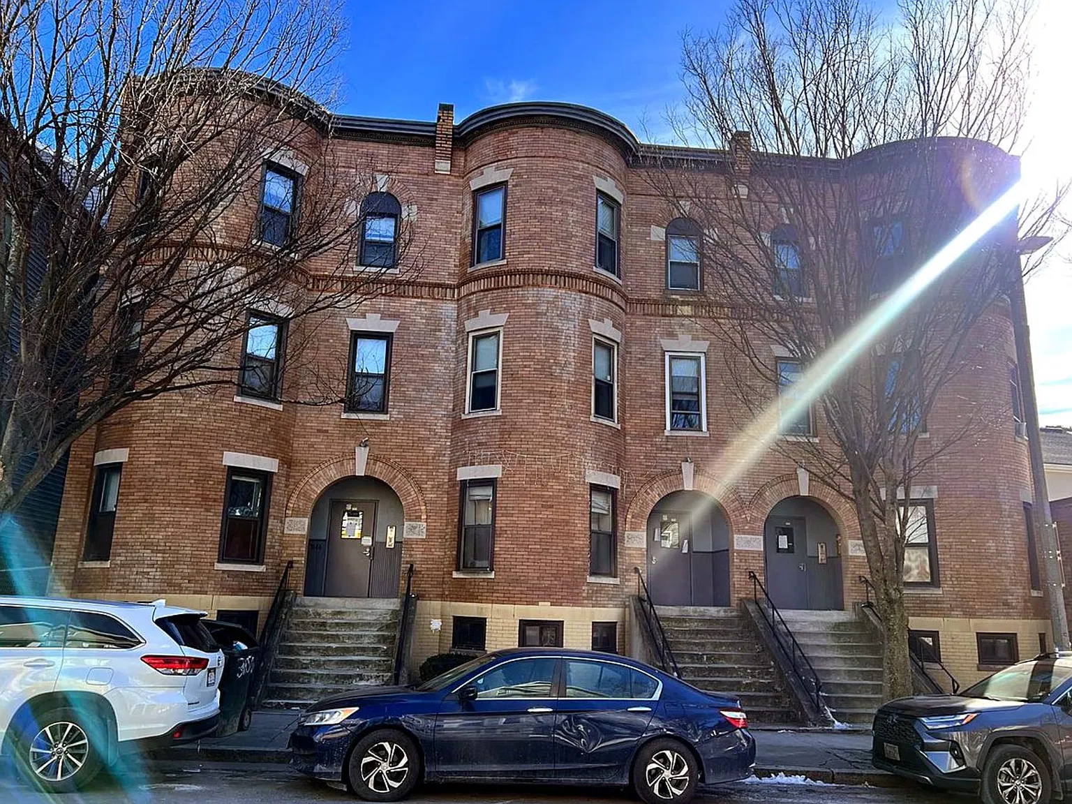3 bed, 1.5 bath, 900 sqft, $3,300 — Photo 1