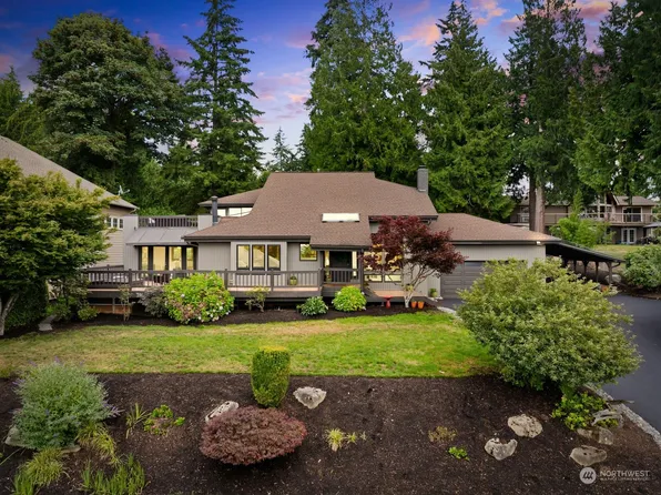412 211th Avenue NE, Sammamish, WA 98074