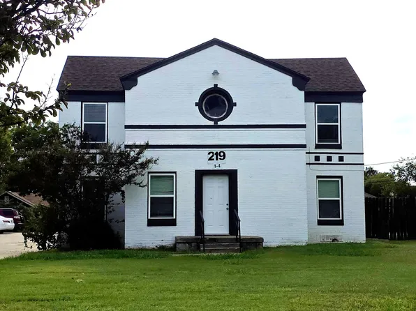 219 SE 13th St #1-4, Grand Prairie, TX 75051