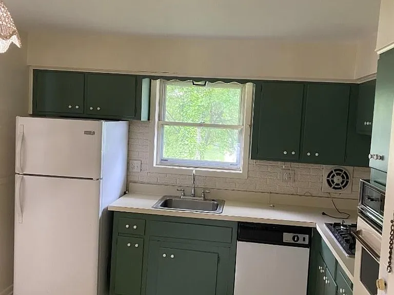 721 Lawrence Rd — Photo 7