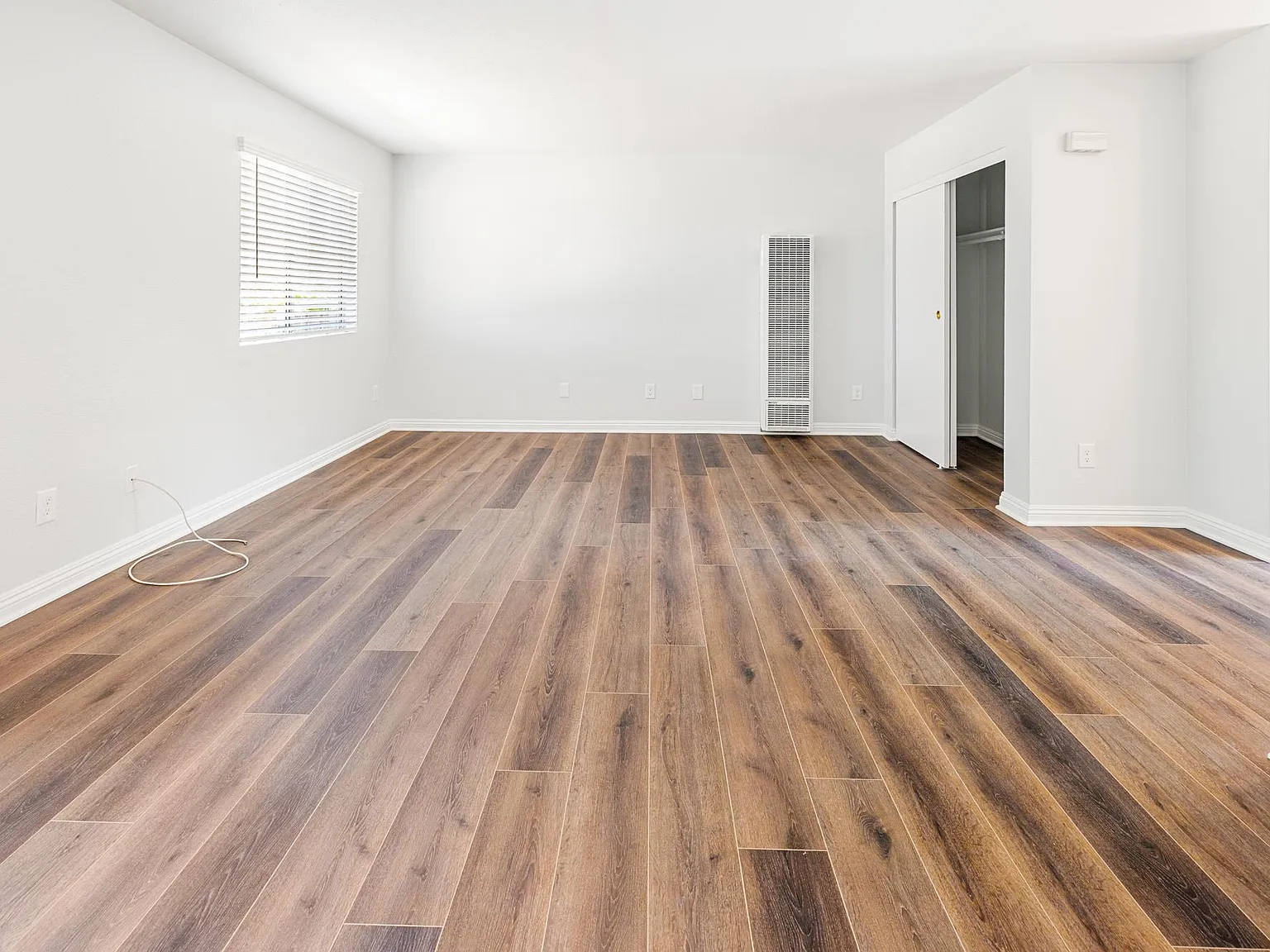 La Vista Apartments — Photo 4