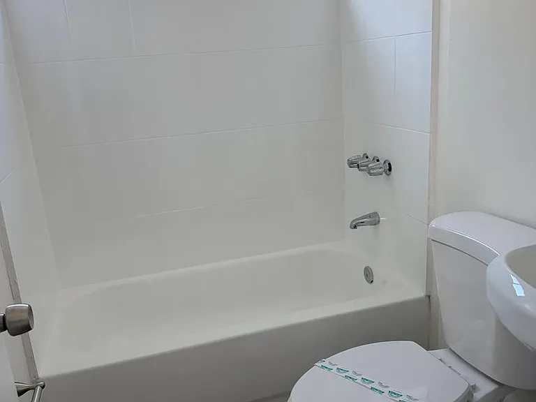 Leo's Apartments — Photo 24