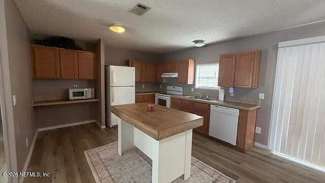 3 bed, 5.0 bath, 1620 sqft, $1,650 — Photo 4