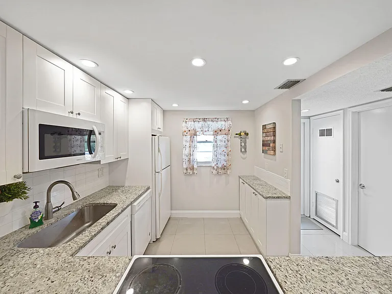 100 Berkley Rd #109 — Photo 9