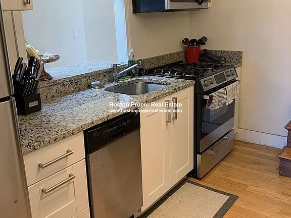 134 Marlborough St. #4 Boston - Back Bay Unit Photo 5