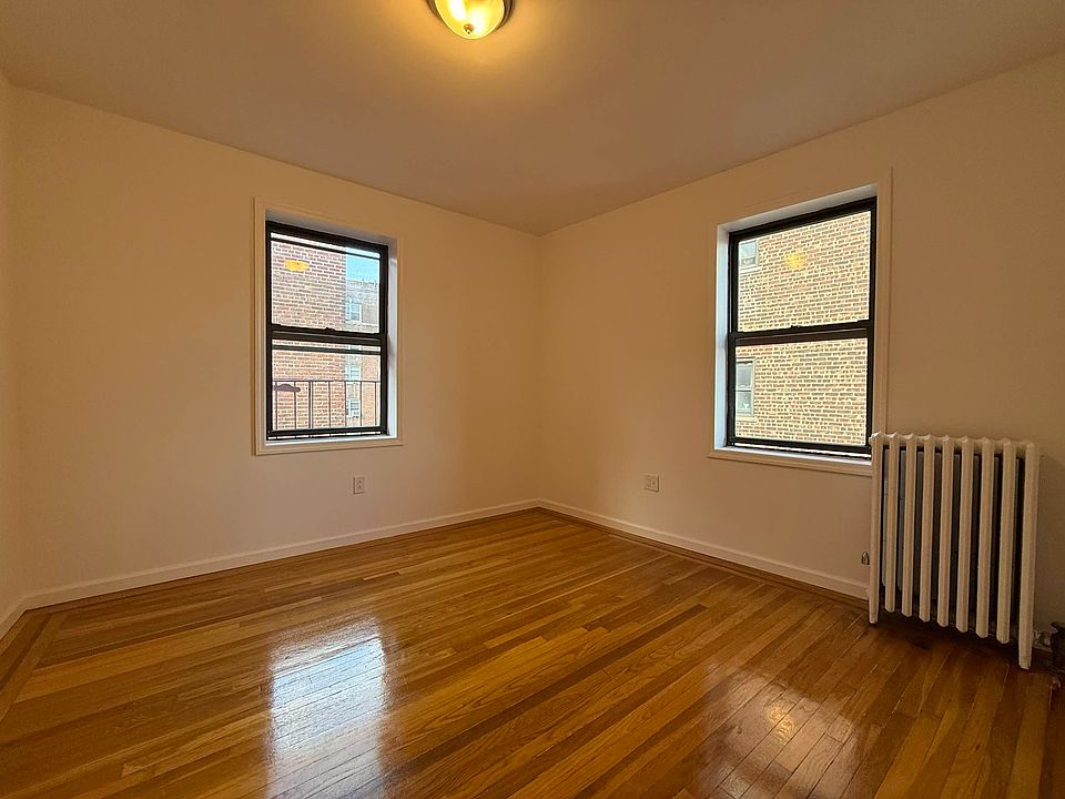 2nd image of 6264 Saunders St #4F