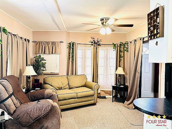 4th image of 1008 Rainbow Cir