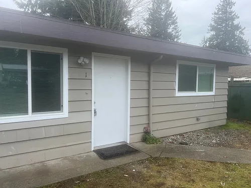 3100 NE 16th St. Photo 1