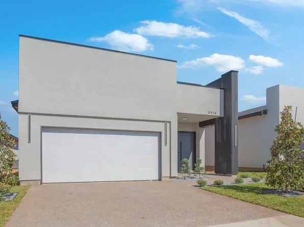 3916 Yoyis St, Laredo, TX 78046