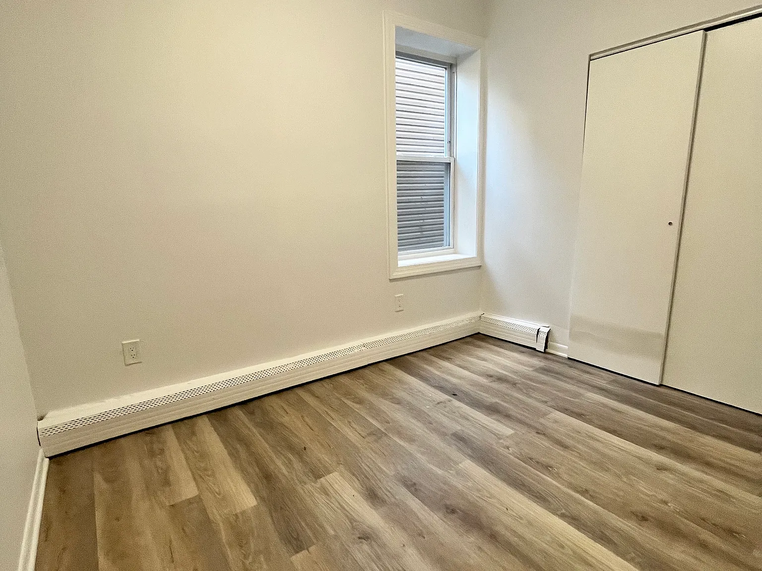 3 bed, 1000 sqft, $2,450 — Photo 4