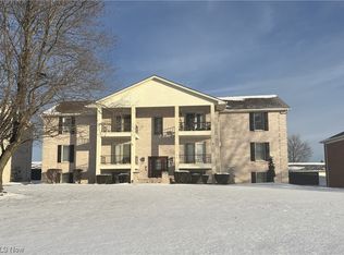 816 Pearson Cir UNIT 2, Youngstown, OH 44512