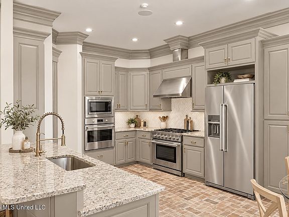 4th image of 315 Goose Pointe Blvd
