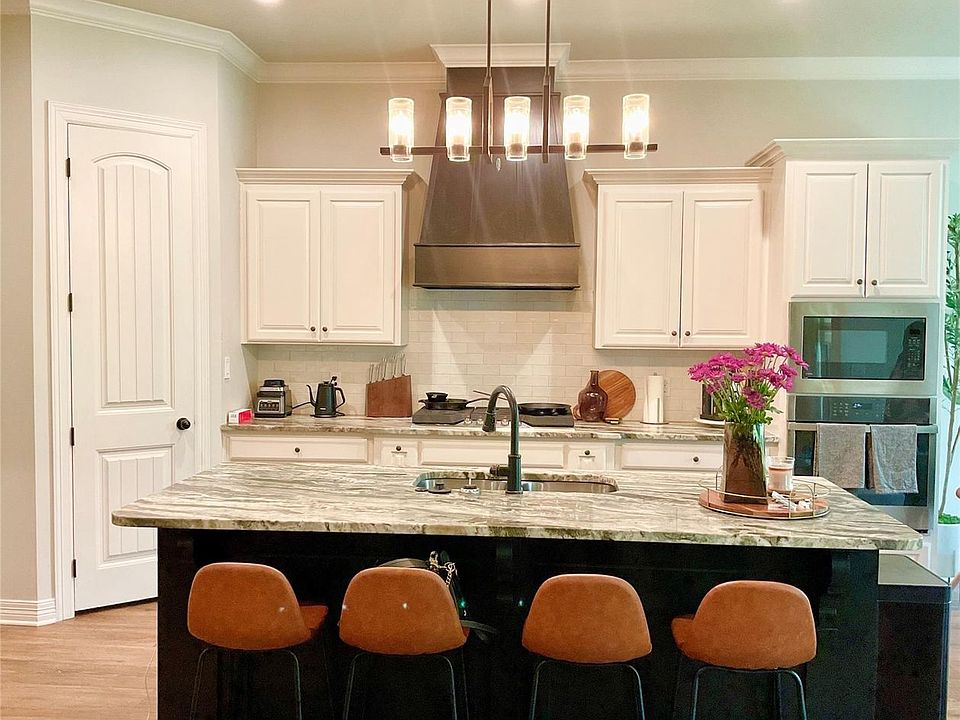 2nd image of 1146 Green Wood Cir