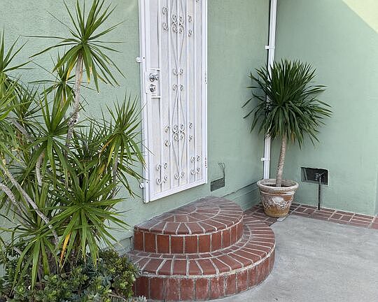 2nd image of 5550 Cartwright Ave