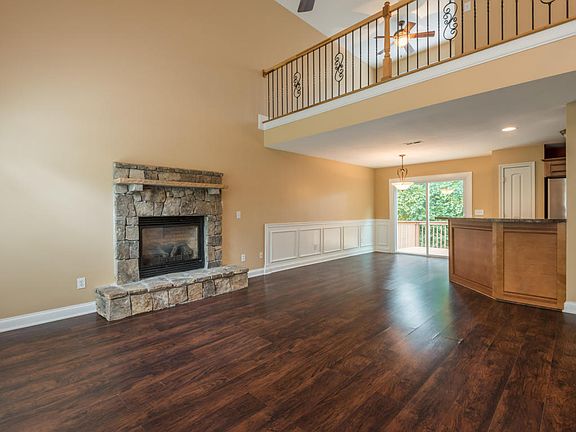 4th image of 10844 Parkgate Ln