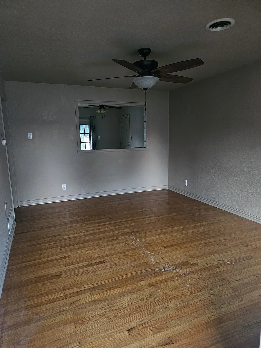 Building Photo - 1414 Estes Dr