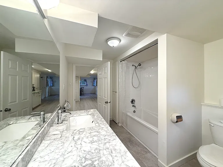 1365 Fulton Ave — Photo 9