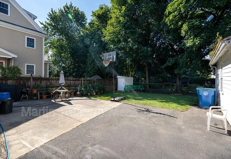 27 Grant Ave #1 — Photo 9