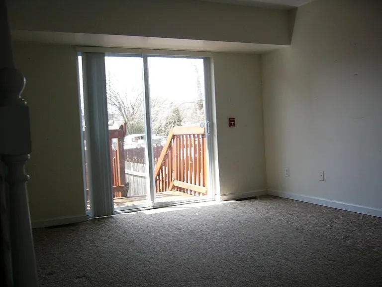 1368 Easton Rd #3 — Photo 6
