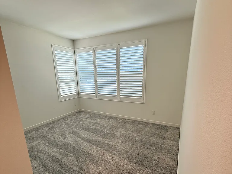 2622 E Scarlett Ln — Photo 37