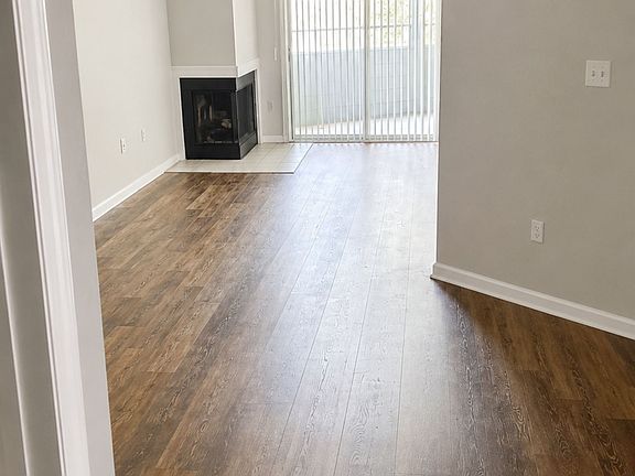 3rd image of 2557 Stockbridge Dr APT B