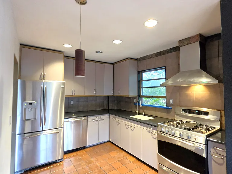 66-5 Dartmouth St #2 — Photo 2
