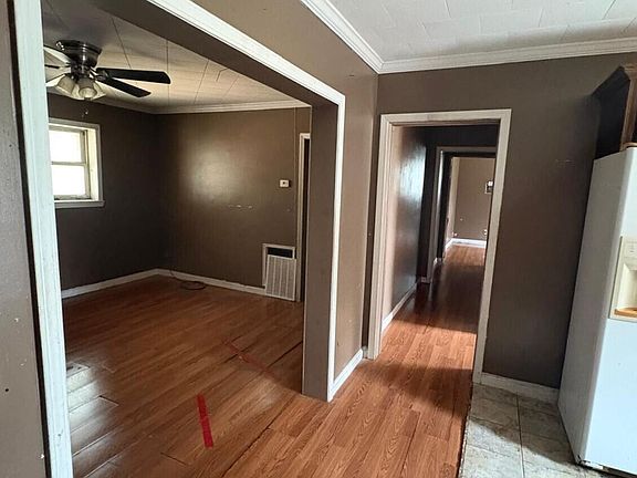 4th image of 209 Robitaille Rd