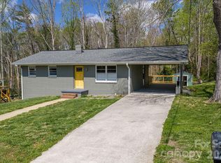 202 Clark St, Morganton, NC 28655