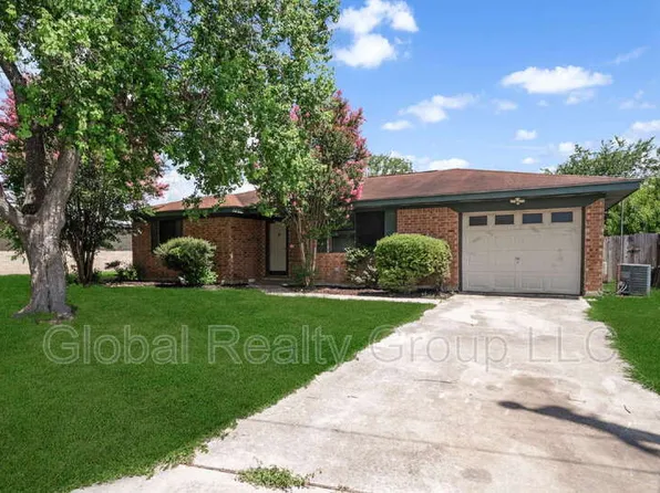 306 Meadow Dr, Marion, TX 78124