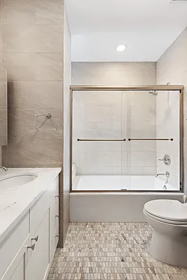 Rented by Compass | media 11