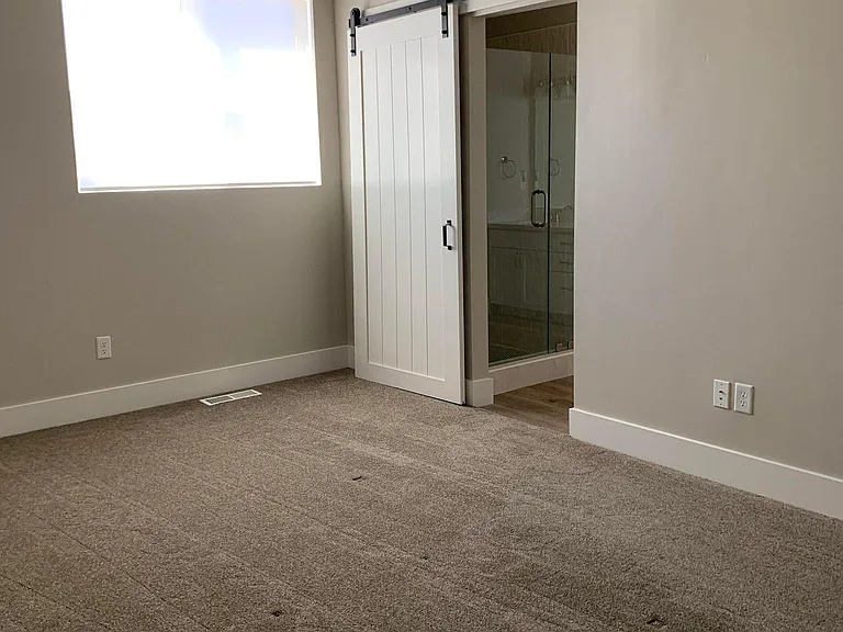 697 W 660 S — Photo 11