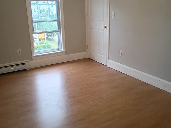 644 Pine St #2, Manchester, NH 03104