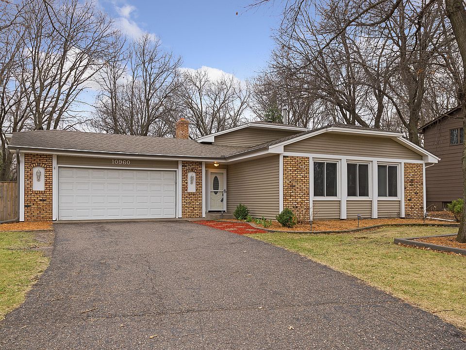 1st image of 10960 Cottonwood St NW