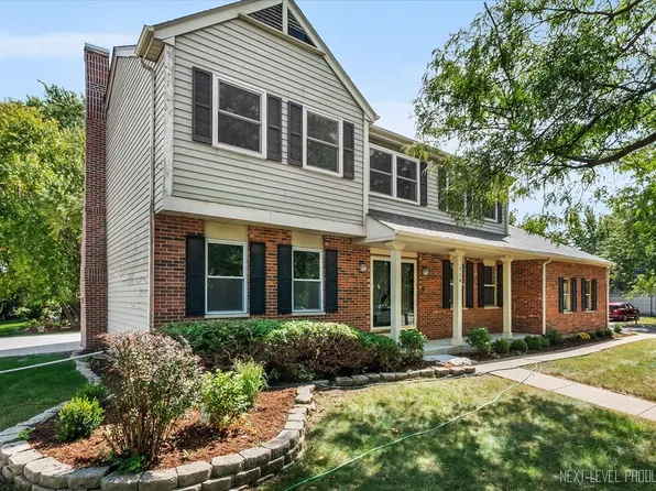 1704 Kenyon Dr, Naperville, IL 60565