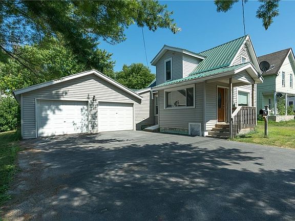 2nd image of 133 Hailesboro St
