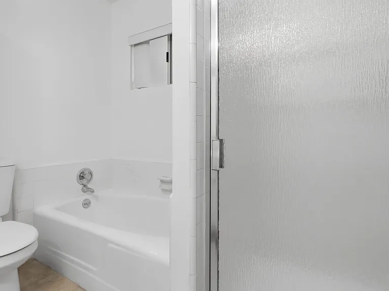 124 N Clark Dr #107 — Photo 21