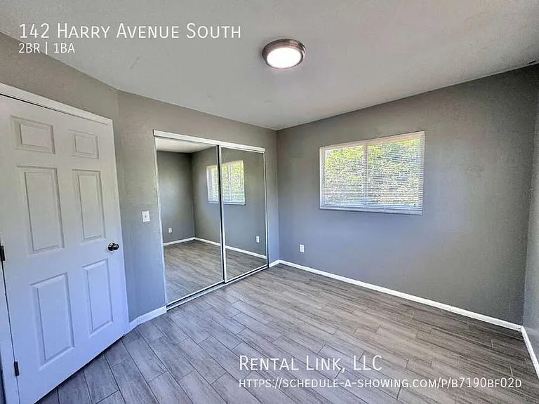 142 Harry Ave S — Photo 16