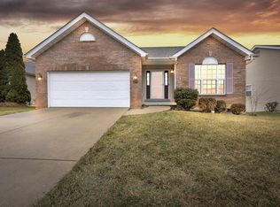 2262 Amberleigh Dr, Maryville, IL 62062