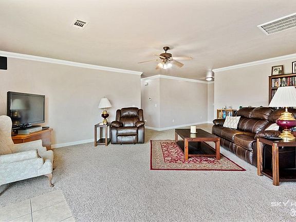 3rd image of 905 Bradford St SW