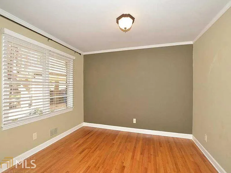 1019 Crane Rd NE — Photo 16