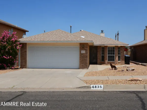 6835 Forest Hills Dr NE, Albuquerque, NM 87109