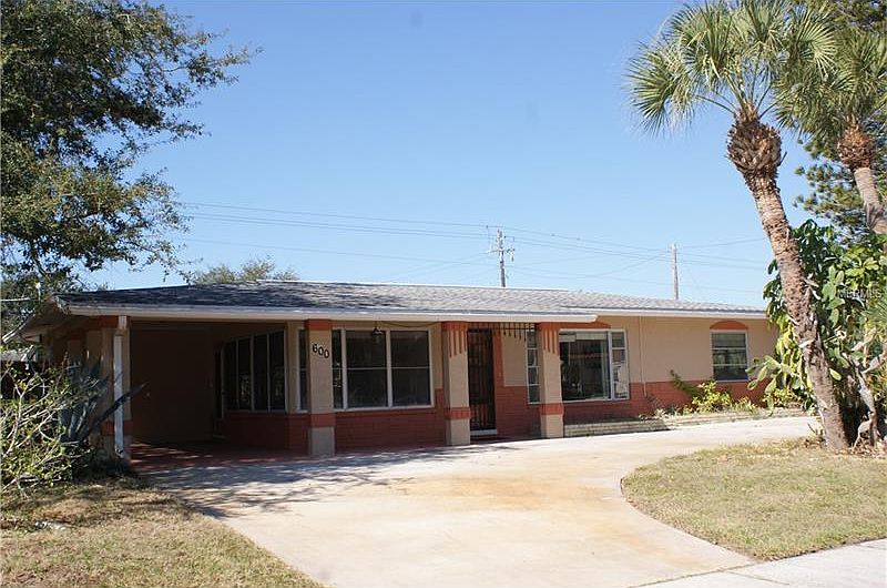 2nd image of 600 Harbor Dr