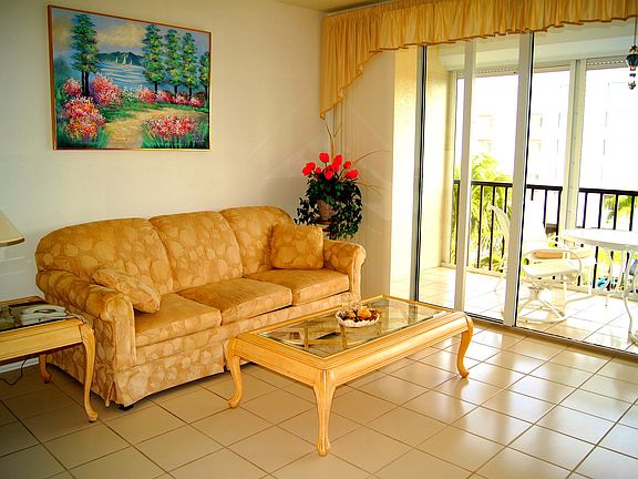 5th image of 4401 Bay Beach Ln APT 833