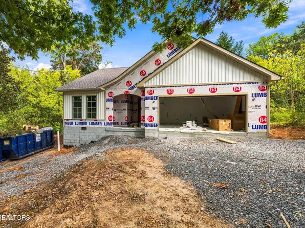 823 Gresham Rd, Knoxville, TN 37918