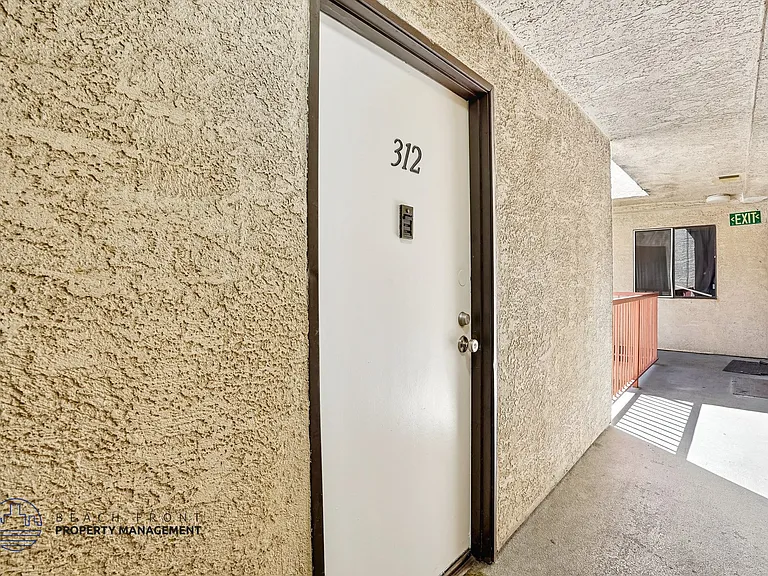 Grand View Tower Apartments — Photo 14