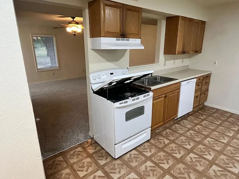 1408 Arvel Cir — Photo 5