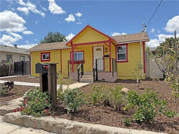 810 Pine St, Corona, CA 92879